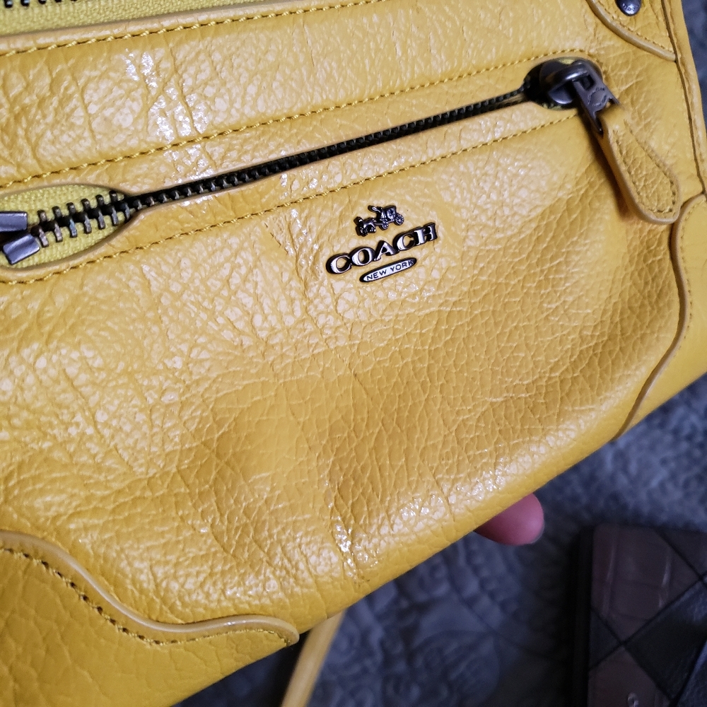Free gift with $200 purchase